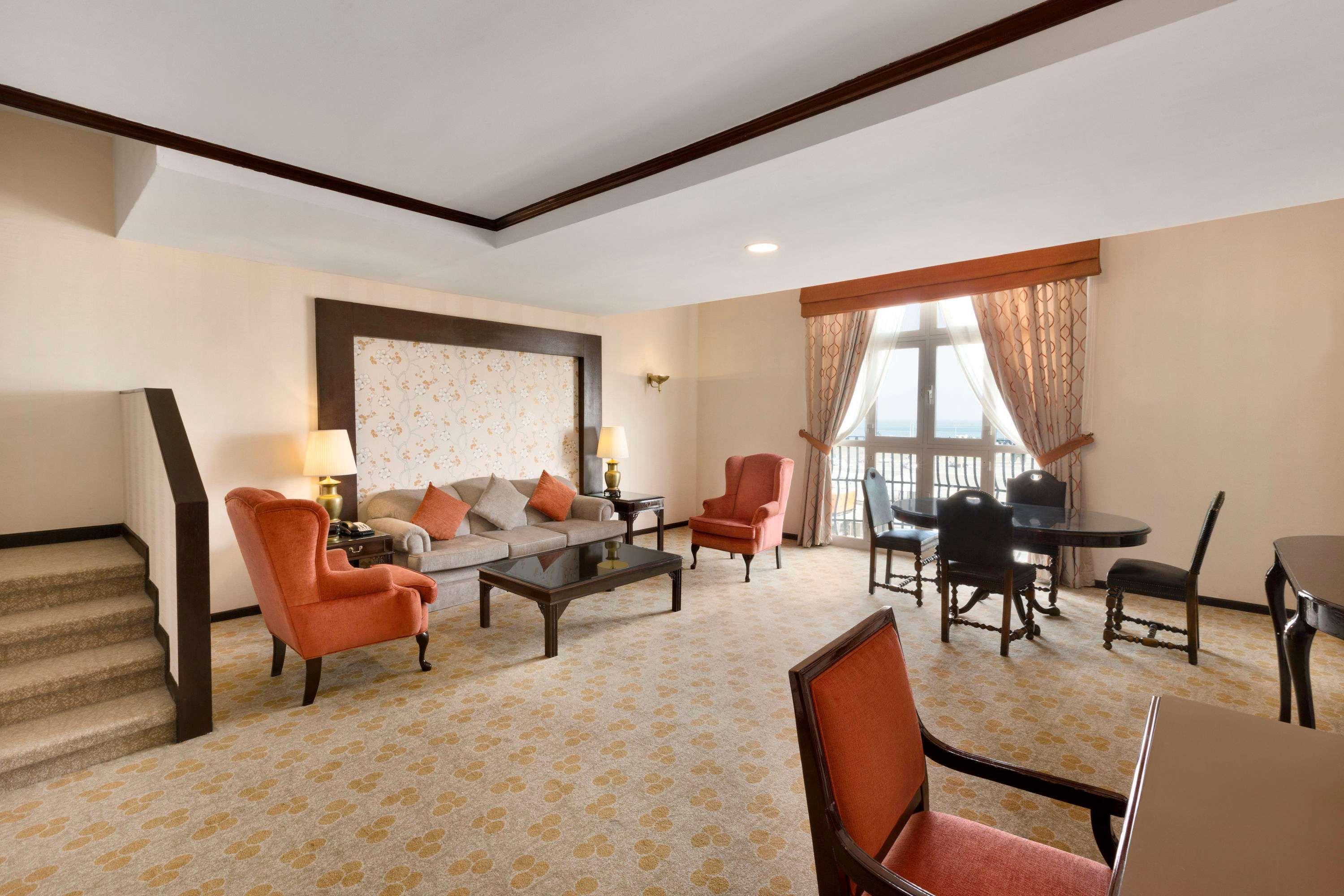 Hawthorn Suites By Wyndham Al Khobar Esterno foto