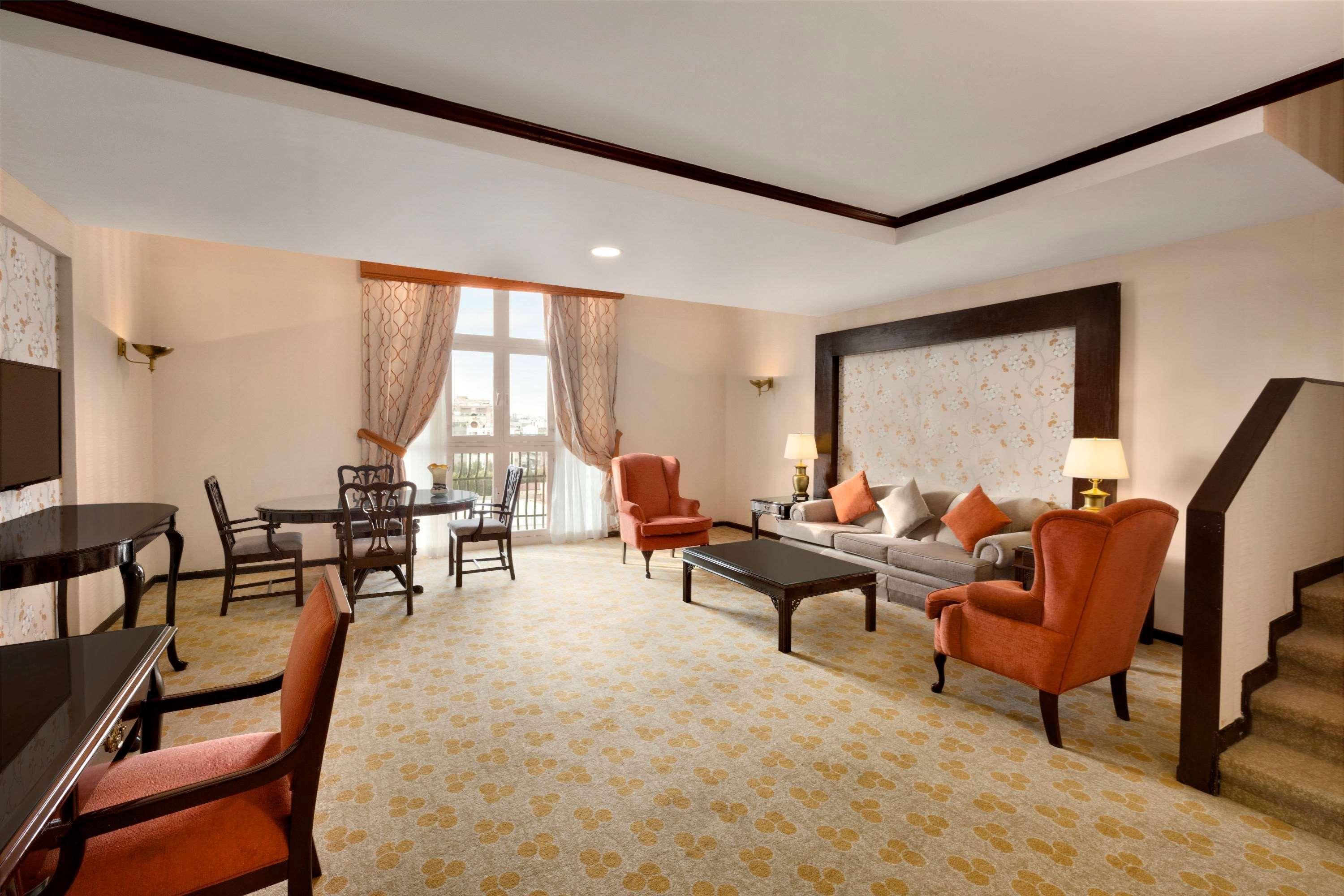 Hawthorn Suites By Wyndham Al Khobar Esterno foto